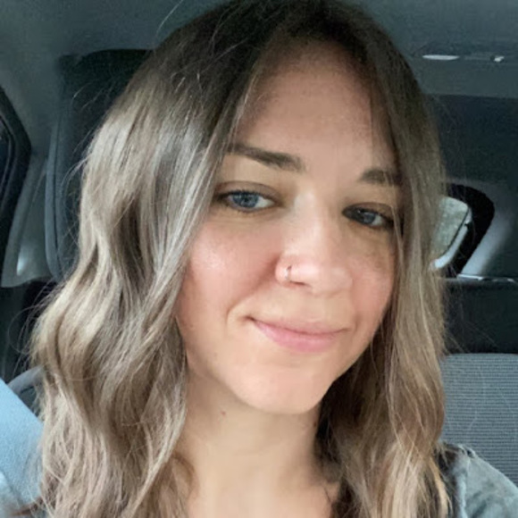 Meet your Posher, Clara - Picture 1 of 1